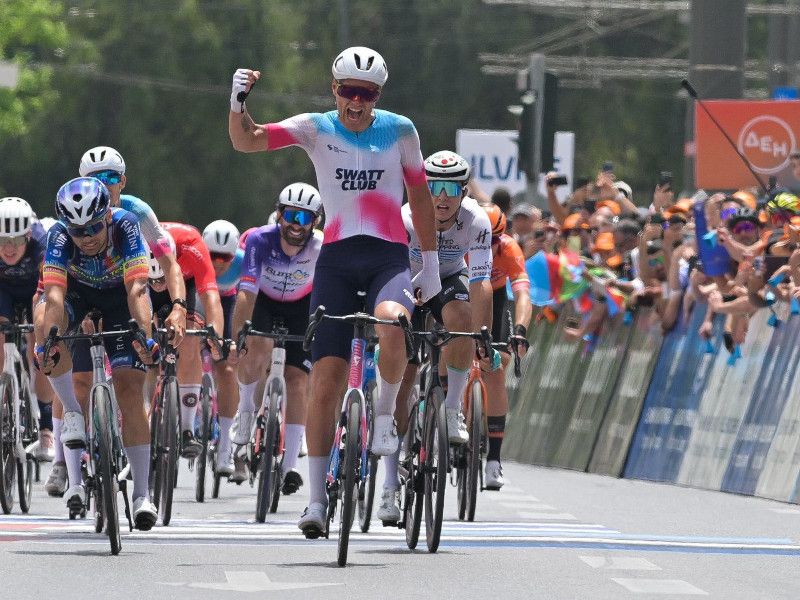 Θριαμβευτής του ΔΕΗ Tour of Hellas 2026 ο Τσέχος Βάτσλαβ Γέζεκ – Ο Δανός Μαντς Άντερσεν νικητής στο τελευταίο ετάπ από τον Πειραιά στο Σύνταγμα, τρίτος ο Νικηφόρος Αρβανίτου